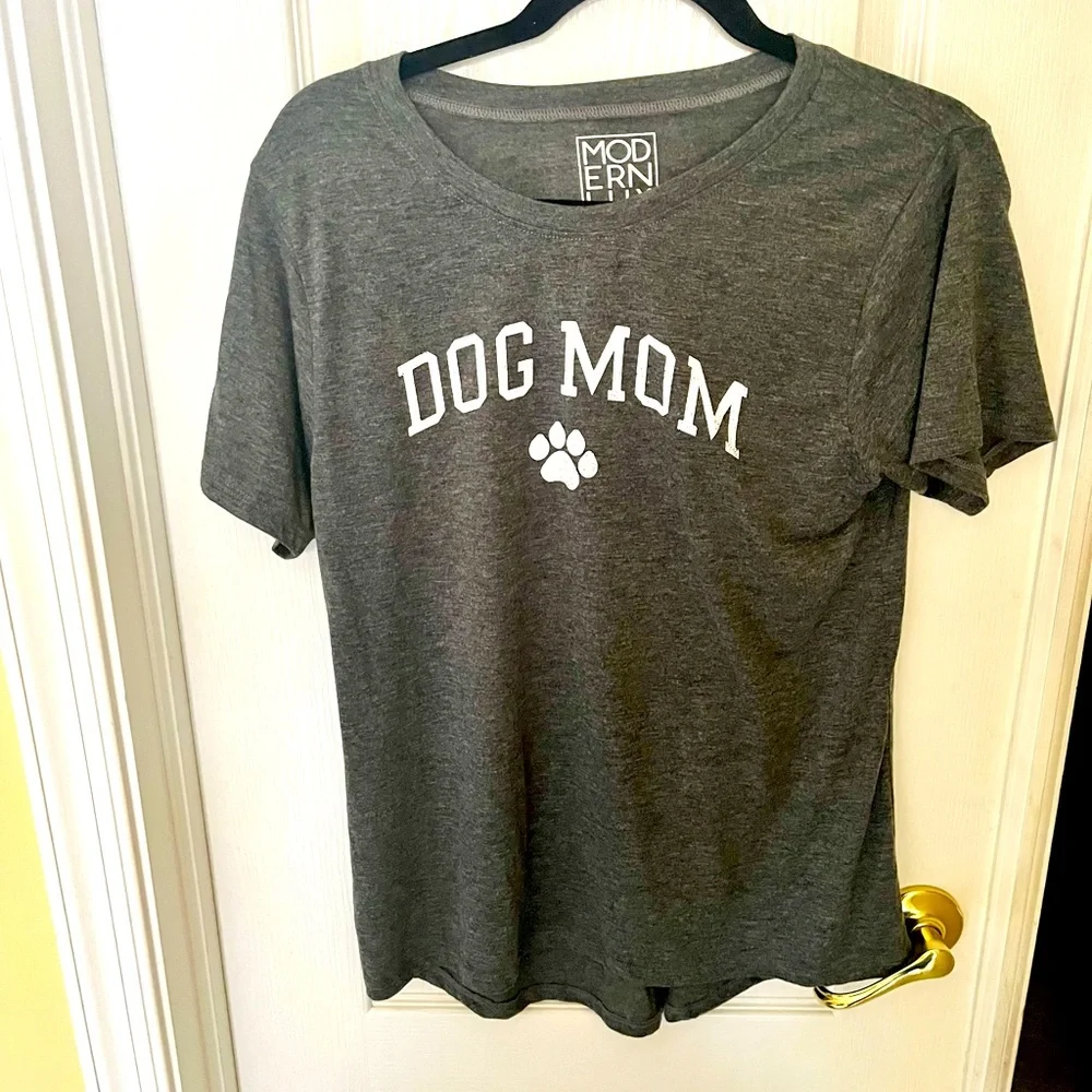 Dog Mom modern luxe! Large like new condition.